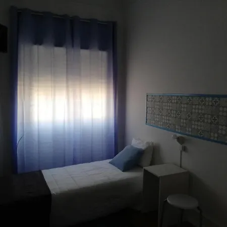 בית הארחה Passing By *